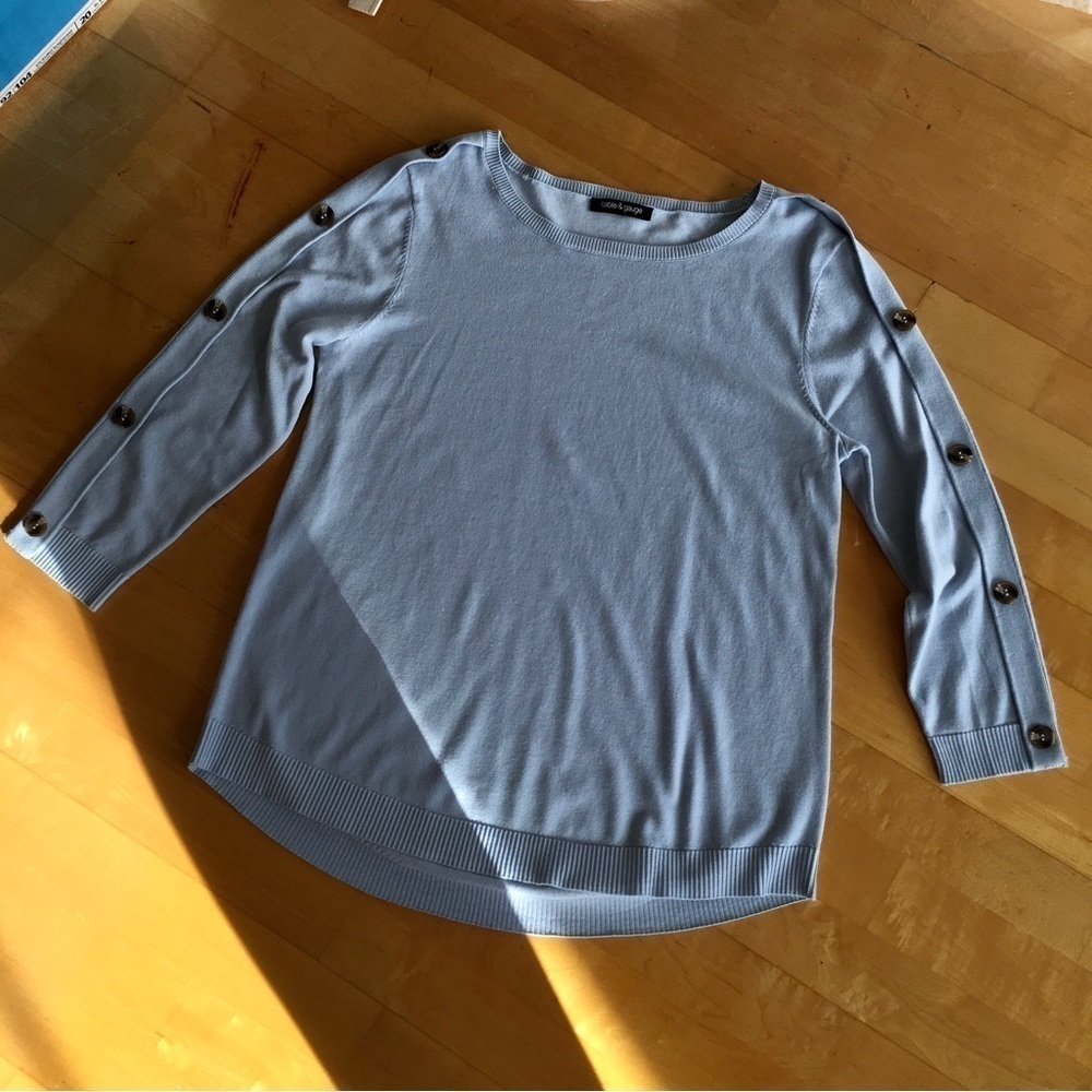 Cable & Gauge Light Blue Sweater Button Detail Size Small - Picture 12 of 17